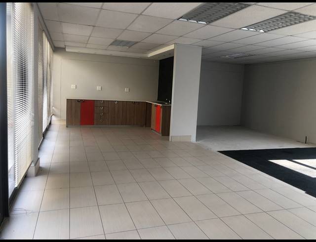 81M² RETAIL TO LET IN SANDTON CENTRAL